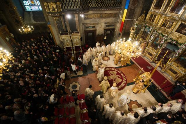 Hram la Catedrala mitropolitană din Iași: „Creștinul ortodox este închinat lui Dumnezeu, este îmbisericit, este altoit ca o ramură pe trunchiul Bisericii”