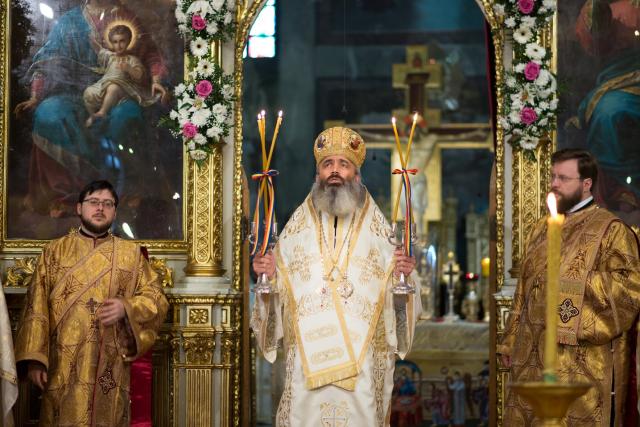 Hram la Catedrala mitropolitană din Iași: „Creștinul ortodox este închinat lui Dumnezeu, este îmbisericit, este altoit ca o ramură pe trunchiul Bisericii”