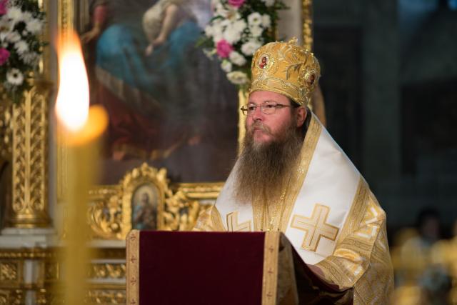 Hram la Catedrala mitropolitană din Iași: „Creștinul ortodox este închinat lui Dumnezeu, este îmbisericit, este altoit ca o ramură pe trunchiul Bisericii”
