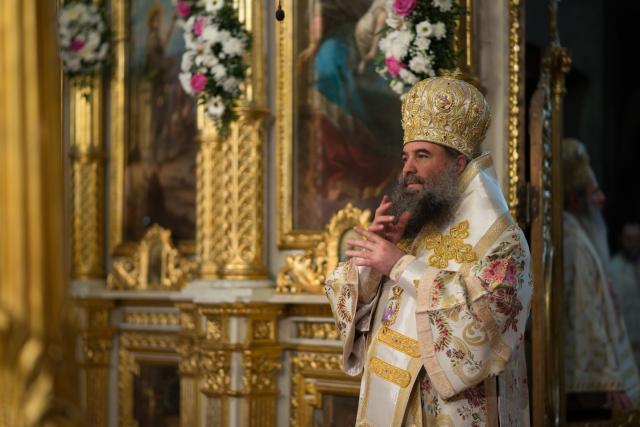Hram la Catedrala mitropolitană din Iași: „Creștinul ortodox este închinat lui Dumnezeu, este îmbisericit, este altoit ca o ramură pe trunchiul Bisericii”