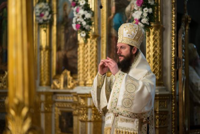 Hram la Catedrala mitropolitană din Iași: „Creștinul ortodox este închinat lui Dumnezeu, este îmbisericit, este altoit ca o ramură pe trunchiul Bisericii”