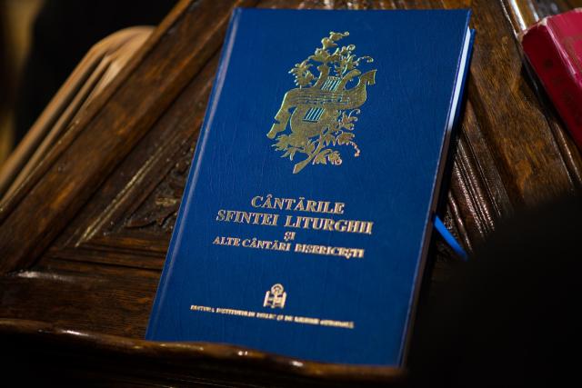 Hram la Catedrala mitropolitană din Iași: „Creștinul ortodox este închinat lui Dumnezeu, este îmbisericit, este altoit ca o ramură pe trunchiul Bisericii”