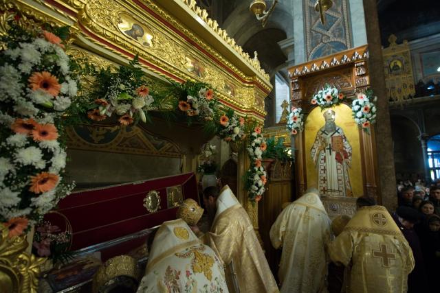 Hram la Catedrala mitropolitană din Iași: „Creștinul ortodox este închinat lui Dumnezeu, este îmbisericit, este altoit ca o ramură pe trunchiul Bisericii”