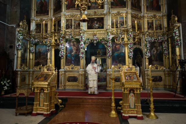 Hram la Catedrala mitropolitană din Iași: „Creștinul ortodox este închinat lui Dumnezeu, este îmbisericit, este altoit ca o ramură pe trunchiul Bisericii”