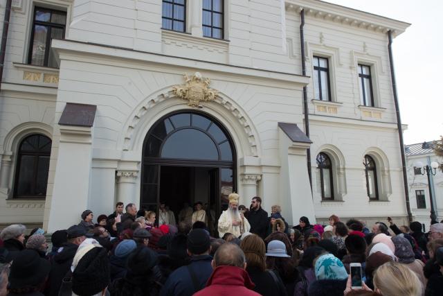 Hram la Catedrala mitropolitană din Iași: „Creștinul ortodox este închinat lui Dumnezeu, este îmbisericit, este altoit ca o ramură pe trunchiul Bisericii”
