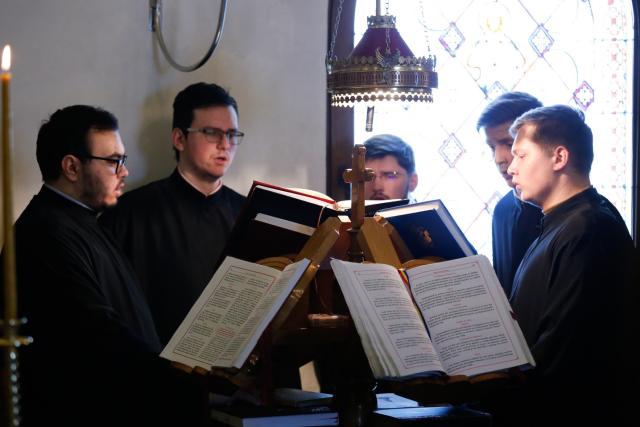Liturghie cu patru arhierei la Mănăstirea Zosin din Botoșani: „Casa omului este sufletul său”