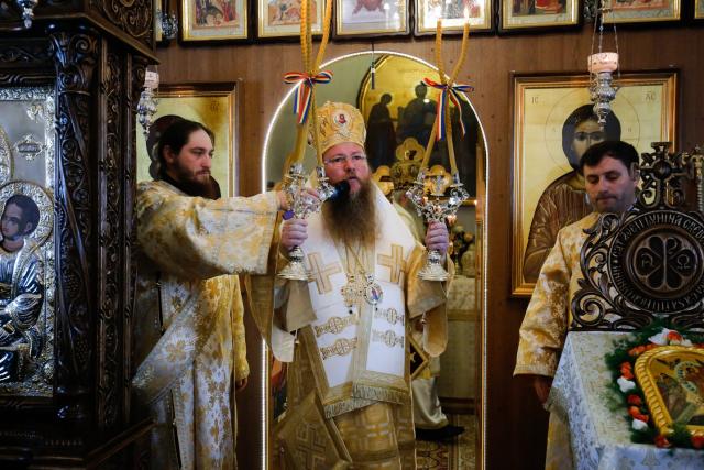 Liturghie cu patru arhierei la Mănăstirea Zosin din Botoșani: „Casa omului este sufletul său”