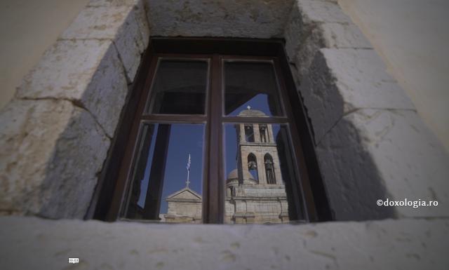 (Video) Pași de pelerin la Mănăstirea Gonia din Creta, Grecia