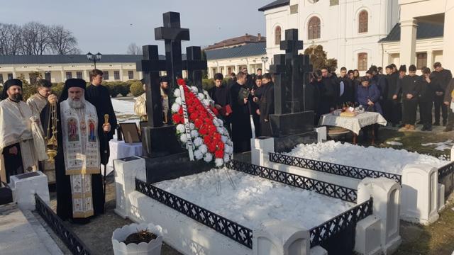 Omagiu pentru Episcopul „milostiv şi bun“ Ilarion Mircea Băcăuanul