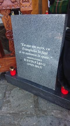Slujbă de pomenire pentru părintele Justin Pârvu, la „împlinirea unui centenar de la nașterea sa pământească”