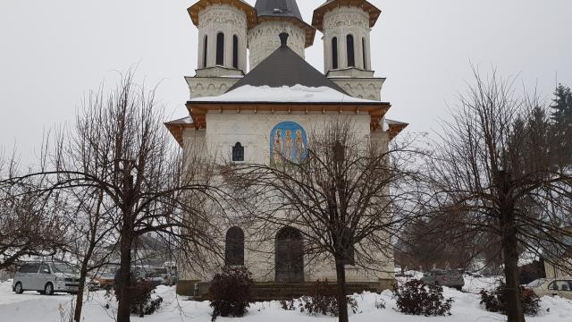 Hramul Parohiei Slătioara
