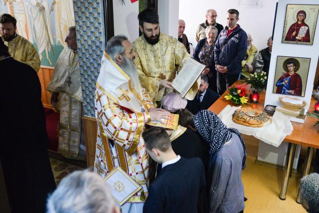 IPS Mitropolit Teofan, la Căminul de Pensionari „Sfânta Cuvioasă Parascheva” din Iași: „Dumnezeu poate să umple golul sufletesc din viața omului”