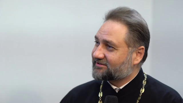 (Video) „La început eram un străin, dar mai apoi m-am îndrăgostit de România” – interviu cu Pr. Aleksi Kshutashvili