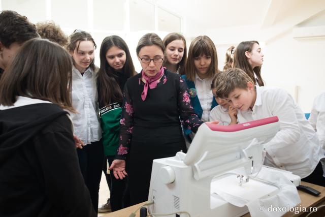Broderie computerizată – un proiect inedit pentru elevii de gimnaziu și de liceu