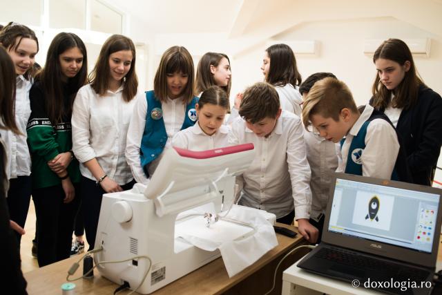 Broderie computerizată – un proiect inedit pentru elevii de gimnaziu și de liceu