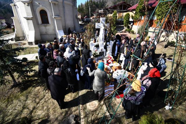 Parastas pentru arhimandritul Zenovie Ghidescu, la Mănăstirea Nechit