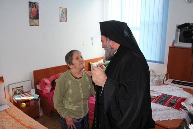 Un astfel de arhiereu se cuvenea să aveţi!