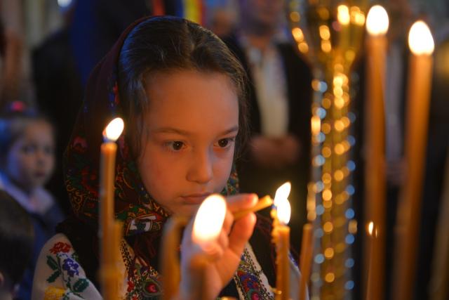Liturghie arhierească și sfințire de casă parohială la Boboiești: „Fără taina postului nu poate fi concepută viața creștină”