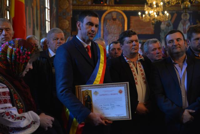 Liturghie arhierească și sfințire de casă parohială la Boboiești: „Fără taina postului nu poate fi concepută viața creștină”