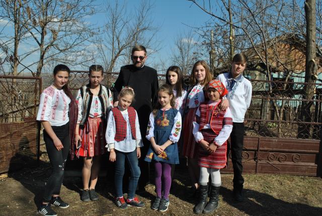 „Hristos: sufletul satului meu” în parohiile Buhăieni şi Drăgăneşti