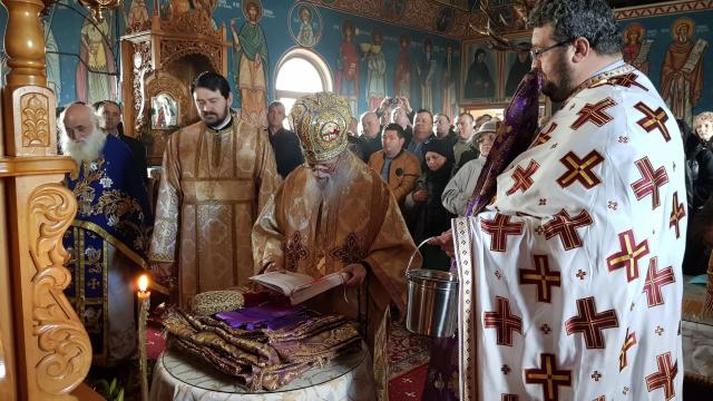 Slujire arhierească la Mănăstirea „Acoperământul Maicii Domnului” - Groşi
