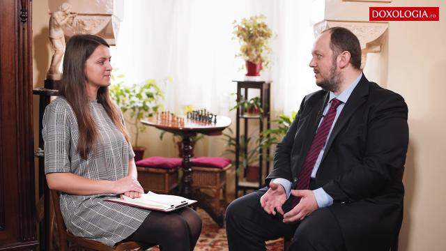 (Video) „Tânărul în cetate” - Interviu cu conf. dr. Adrian Papahagi