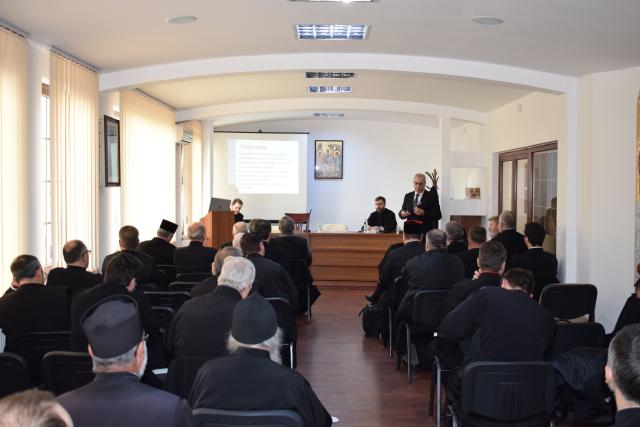 Prof. Constantin Cucoş, invitat la şedinţa lunară a preoţilor Protopopiatului 2 Iaşi