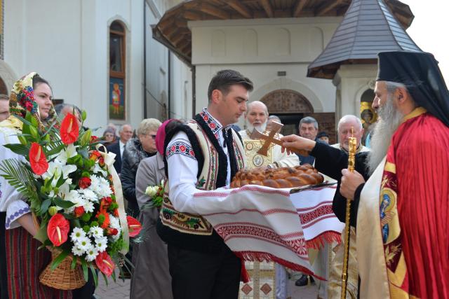 „Cum putem intra cu Domnul în Ierusalim?”. Mitropolitul Moldovei și Bucovinei a răspuns la această întrebare în Duminica Floriilor