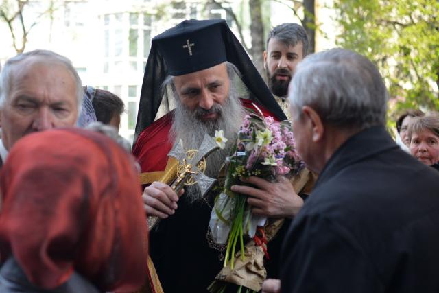 „Cum putem intra cu Domnul în Ierusalim?”. Mitropolitul Moldovei și Bucovinei a răspuns la această întrebare în Duminica Floriilor