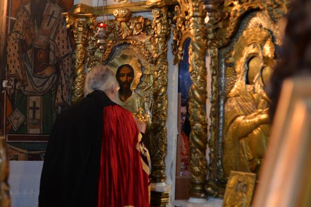 „Cum putem intra cu Domnul în Ierusalim?”. Mitropolitul Moldovei și Bucovinei a răspuns la această întrebare în Duminica Floriilor