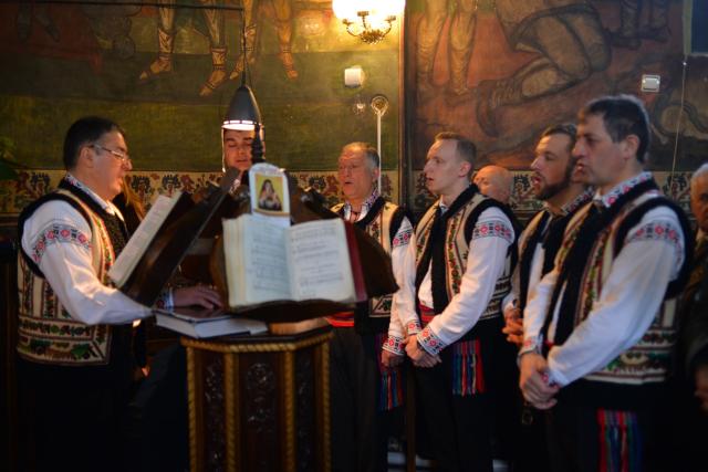 „Cum putem intra cu Domnul în Ierusalim?”. Mitropolitul Moldovei și Bucovinei a răspuns la această întrebare în Duminica Floriilor