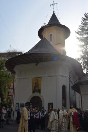 „Cum putem intra cu Domnul în Ierusalim?”. Mitropolitul Moldovei și Bucovinei a răspuns la această întrebare în Duminica Floriilor