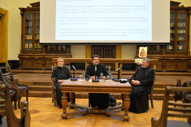 (Video) Dezbatere „În mormânt cu trupul”, privind problema incinerării