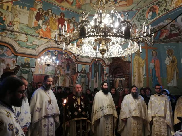 Sfântul Ierarh Pahomie, serbat în judeţul Neamţ