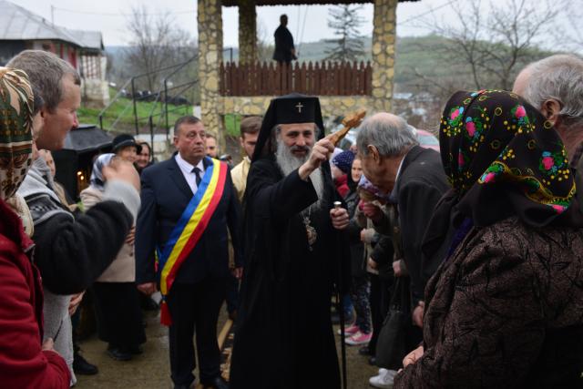 IPS Mitropolit Teofan, la Rădeni: „Să recunoaștem că suntem oameni păcătoși - acesta este primul pas către Dumnezeu”