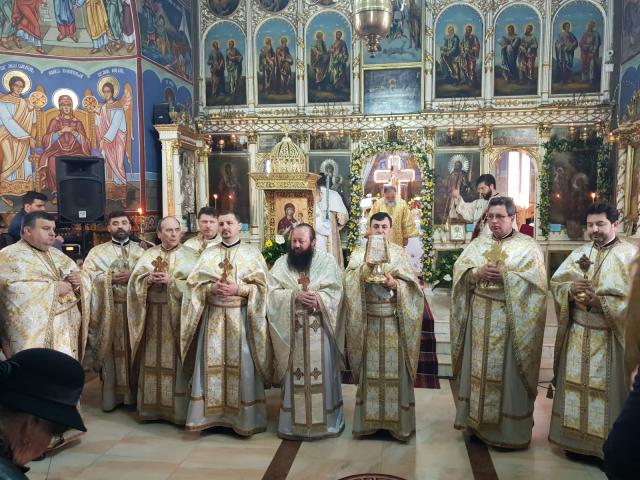Slujiri arhierești la Bacău și la Huși