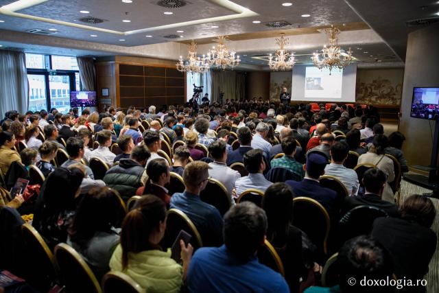 Participanții Simpozionului Internațional „Dumitru Stăniloae” dezbat tema „Creştinismul în postcomunism (1989-2019): tranziţie - terapie - tendinţe”