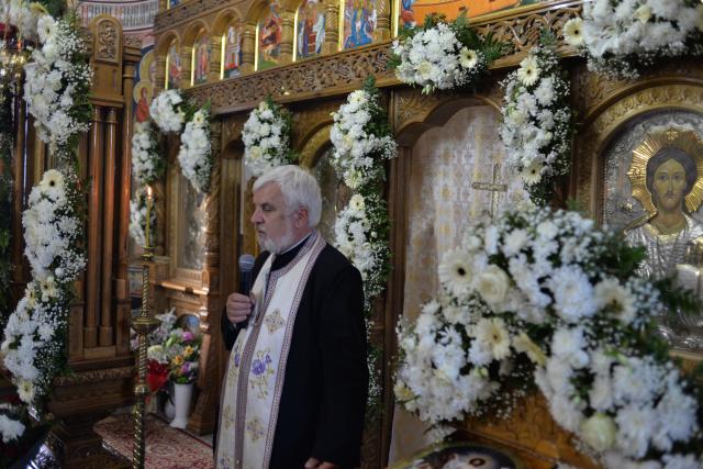 Resfinţire de biserică în parohia filantropiei creştine din Paşcani