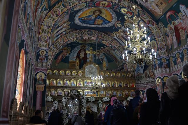 Resfinţire de biserică în parohia filantropiei creştine din Paşcani