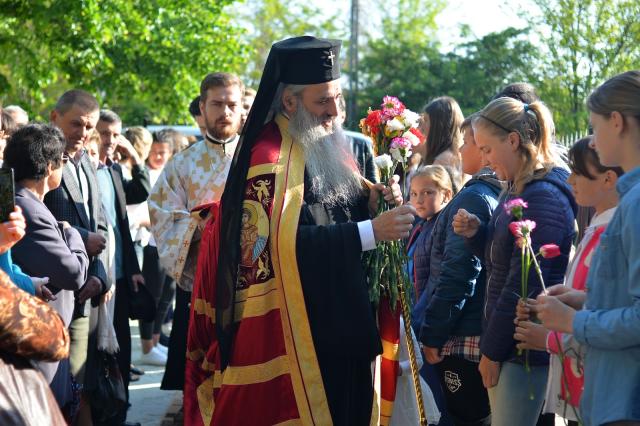 Resfințire de biserică în parohia Luceni