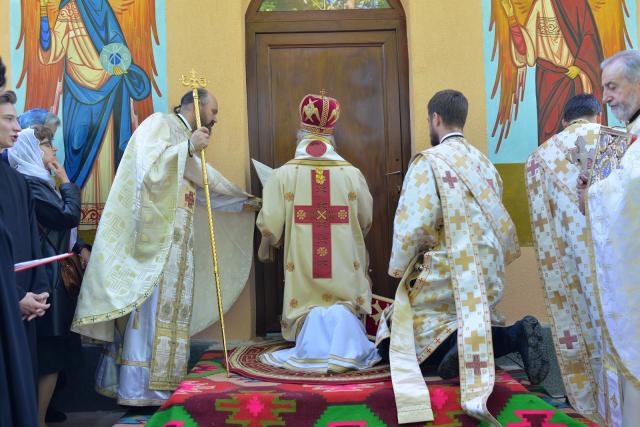 Resfințire de biserică în parohia Luceni