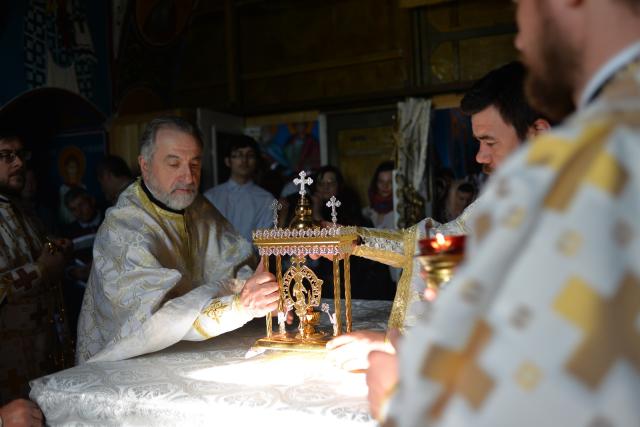 Resfințire de biserică în parohia Luceni