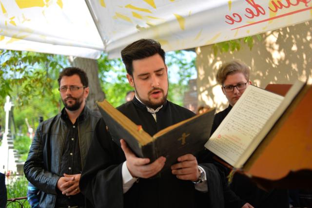 Resfințire de biserică în parohia Luceni
