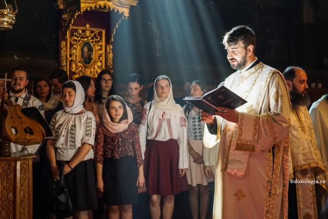 De ce să se roage Biserica pentru conducătorii politici?