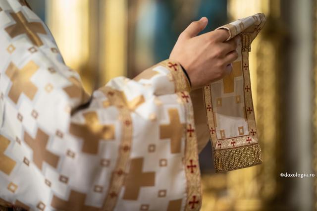 De ce să se roage Biserica pentru conducătorii politici?