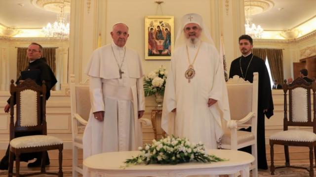 Papa Francisc a ajuns la Palatul Patriarhiei Române