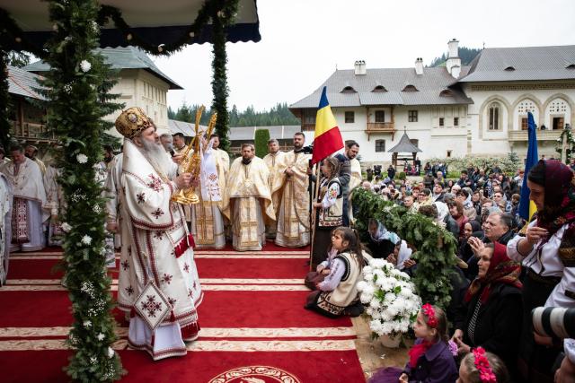 300 de ani de la nașterea marelui mitropolit: „Să luăm aminte la taina Sfântului Ierarh Iacob Putneanul”