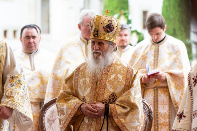 300 de ani de la nașterea marelui mitropolit: „Să luăm aminte la taina Sfântului Ierarh Iacob Putneanul”