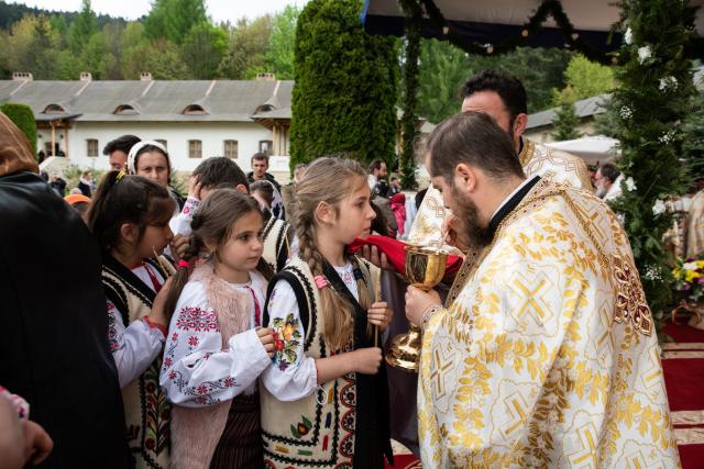 300 de ani de la nașterea marelui mitropolit: „Să luăm aminte la taina Sfântului Ierarh Iacob Putneanul”