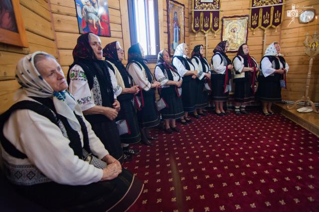 Simpozion național și Liturghie Arhierească, în Parohia Straja